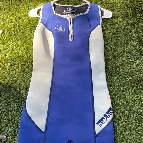 Body glove womens size 5/6 shorty wet suit. - Picture 5 of 5